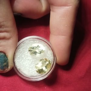 7 gems with the containers